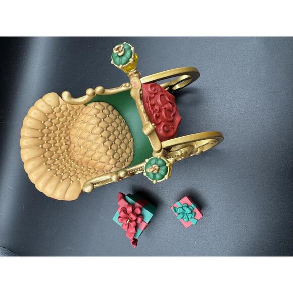 Hallmark Keepsake Ornament. Santa's Sleigh - Picture 10 of 13